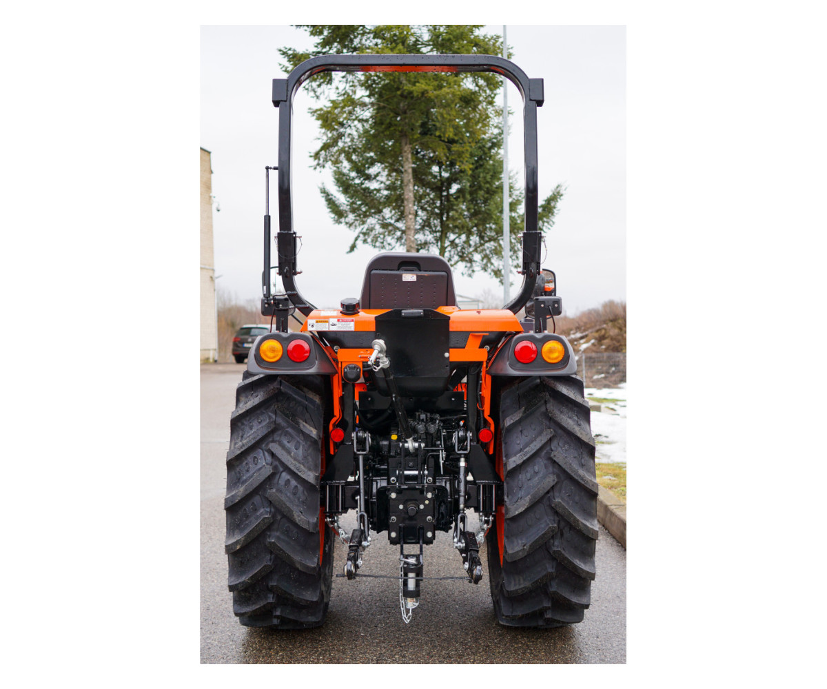 Hinomoto HM475 su frontaliniu krautuvu