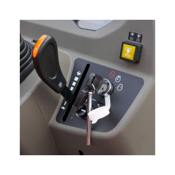 Hinomoto HM475 su frontaliniu krautuvu