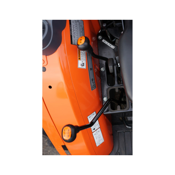 Hinomoto HM475 su frontaliniu krautuvu