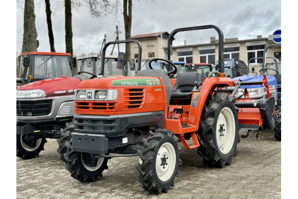 Hitachi NZ-215 su žemės dirbimo freza