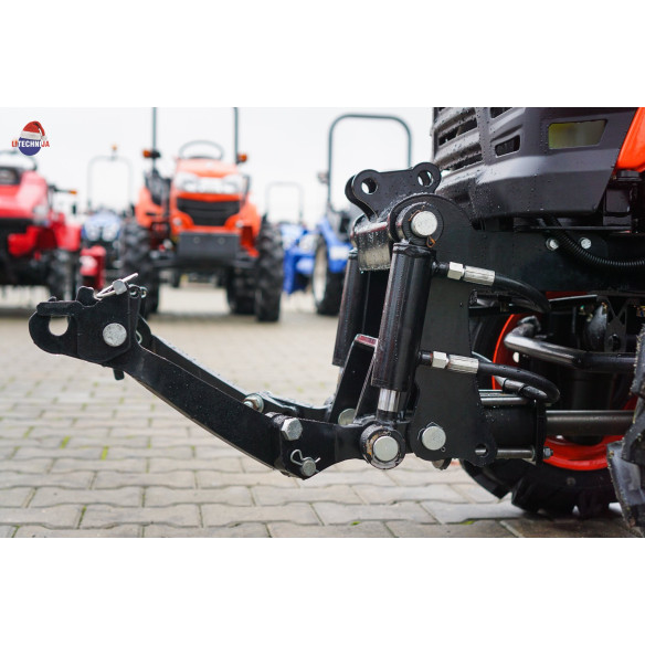 Hinomoto HM-3030 su priekine 3-jų taškų pakaba