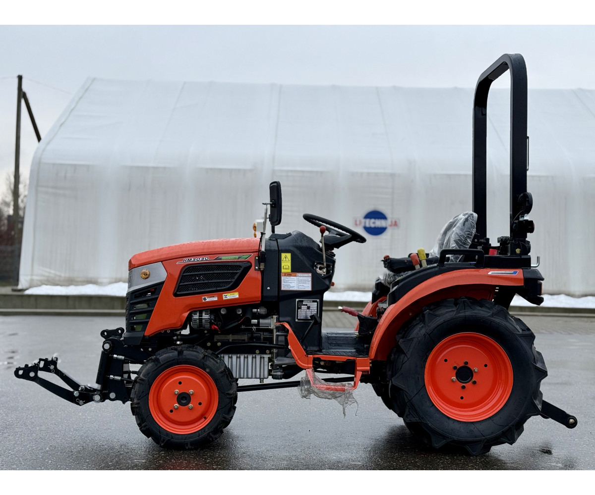 Hinomoto HM-3030 su priekine 3-jų taškų pakaba