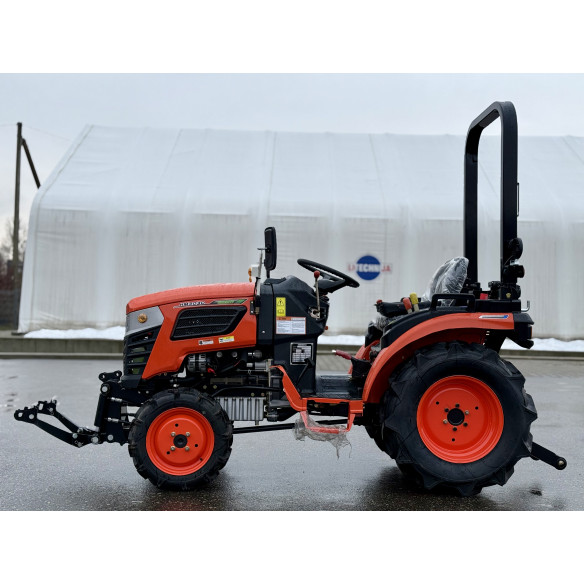 Hinomoto HM-3030 su priekine 3-jų taškų pakaba