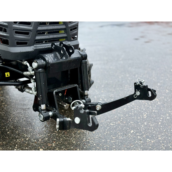 Hinomoto HM-3030 su priekine 3-jų taškų pakaba