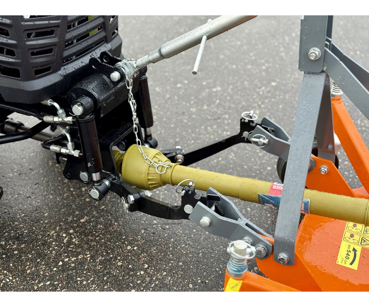 Hinomoto HM-3030 su vejapjove "Mateng" FM-100