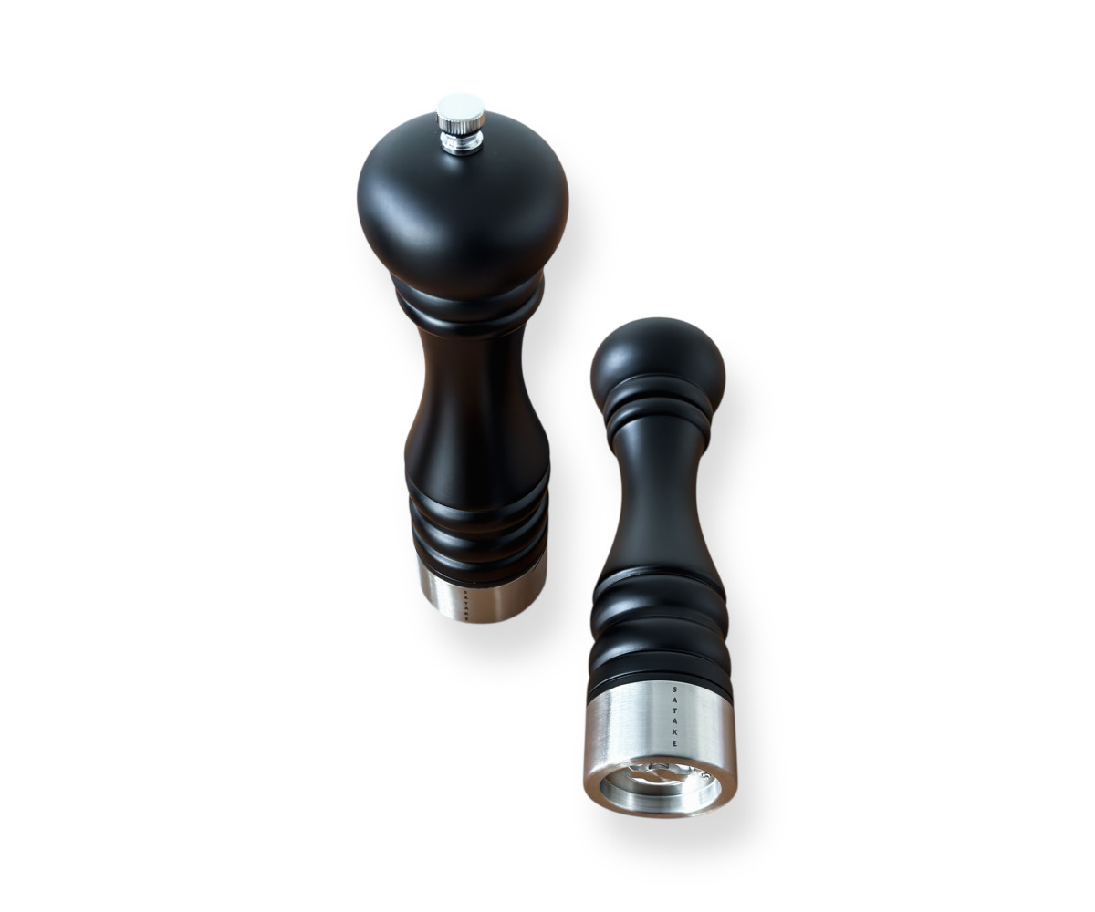 Salt and pepper shaker set Satake Shiro