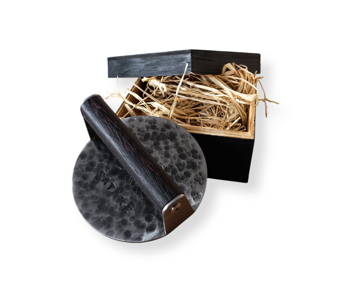 Satake Kuro burger press