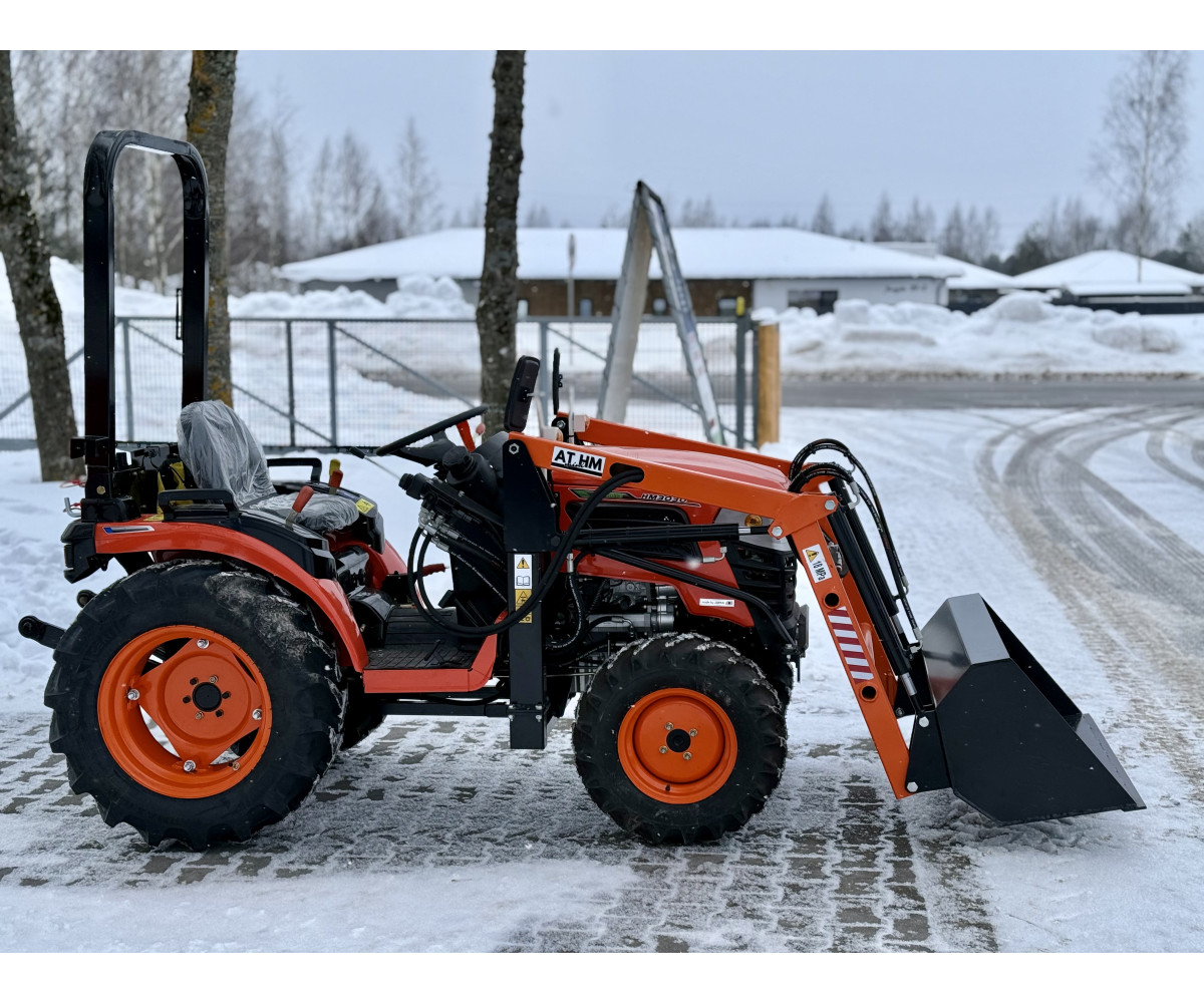 Hinomoto HM3030 with front loader