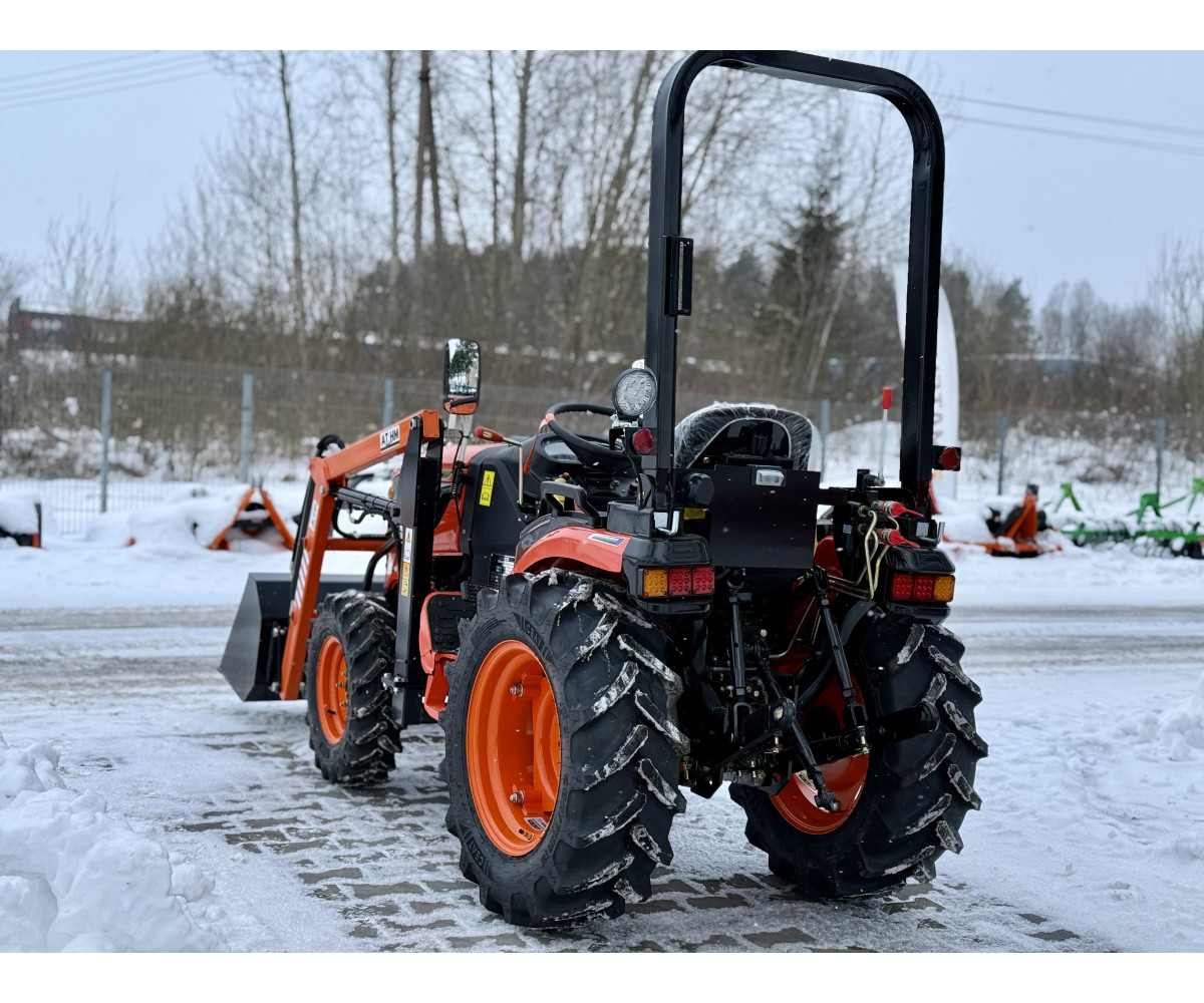Hinomoto HM3030 with front loader
