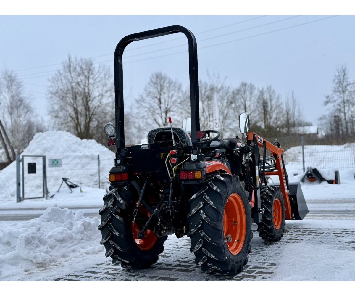 Hinomoto HM3030 with front loader
