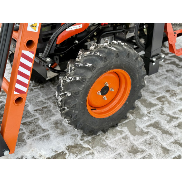 Hinomoto HM3030 with front loader