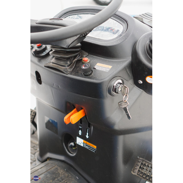 Hinomoto HM250 su stumdytuvu