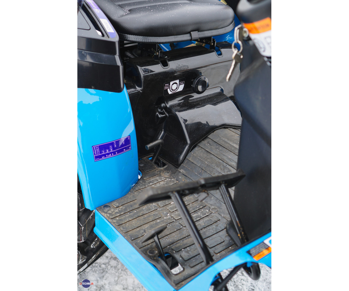 Hinomoto HM250 su stumdytuvu