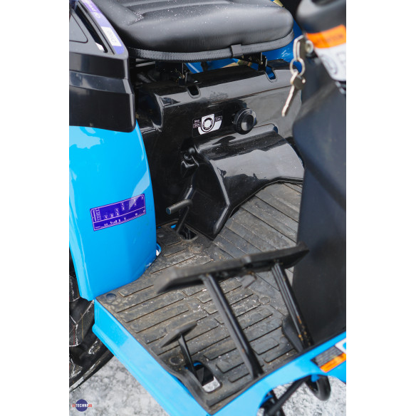 Hinomoto HM250 su stumdytuvu