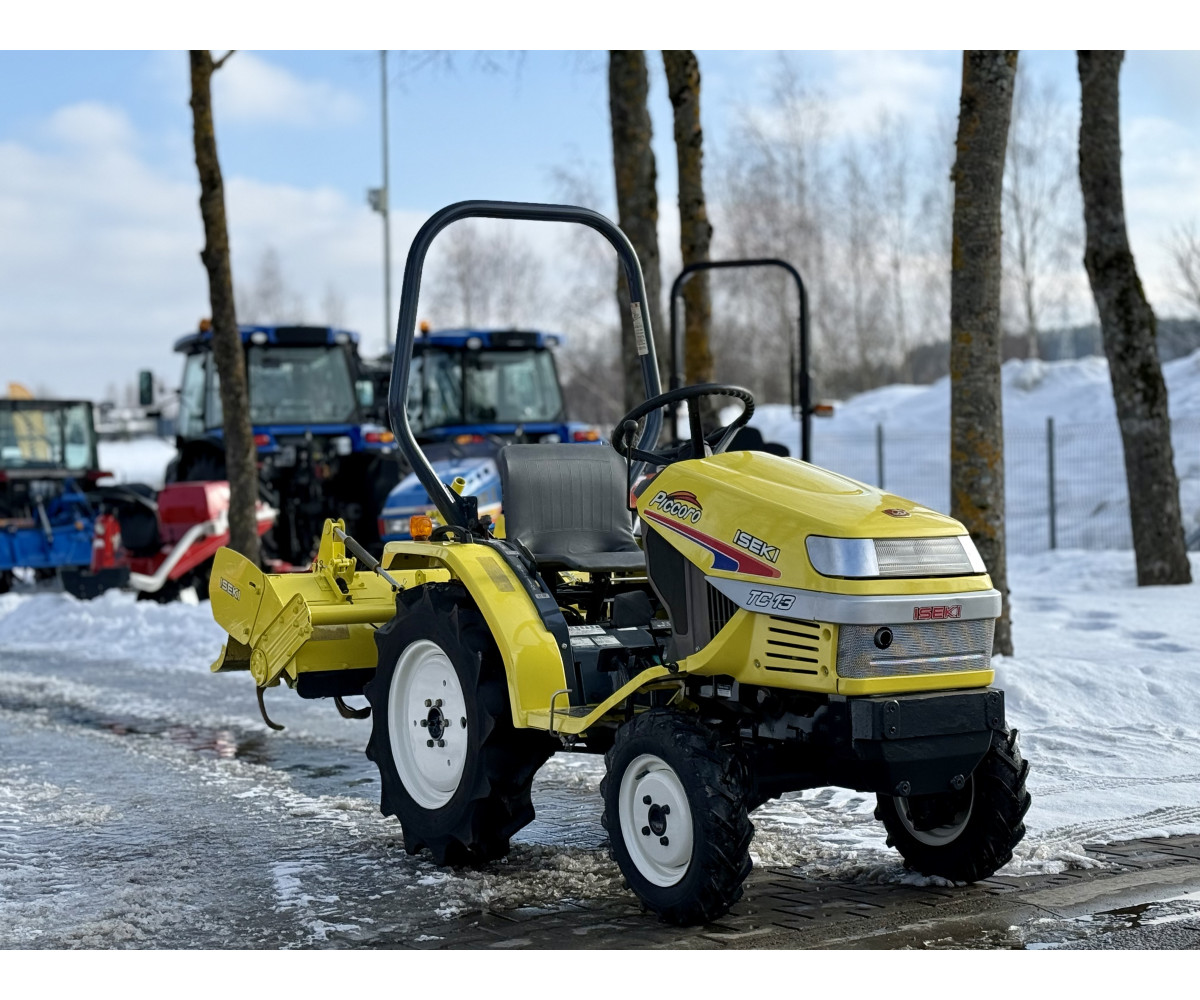 Iseki TC-13 su žemės dirbimo freza
