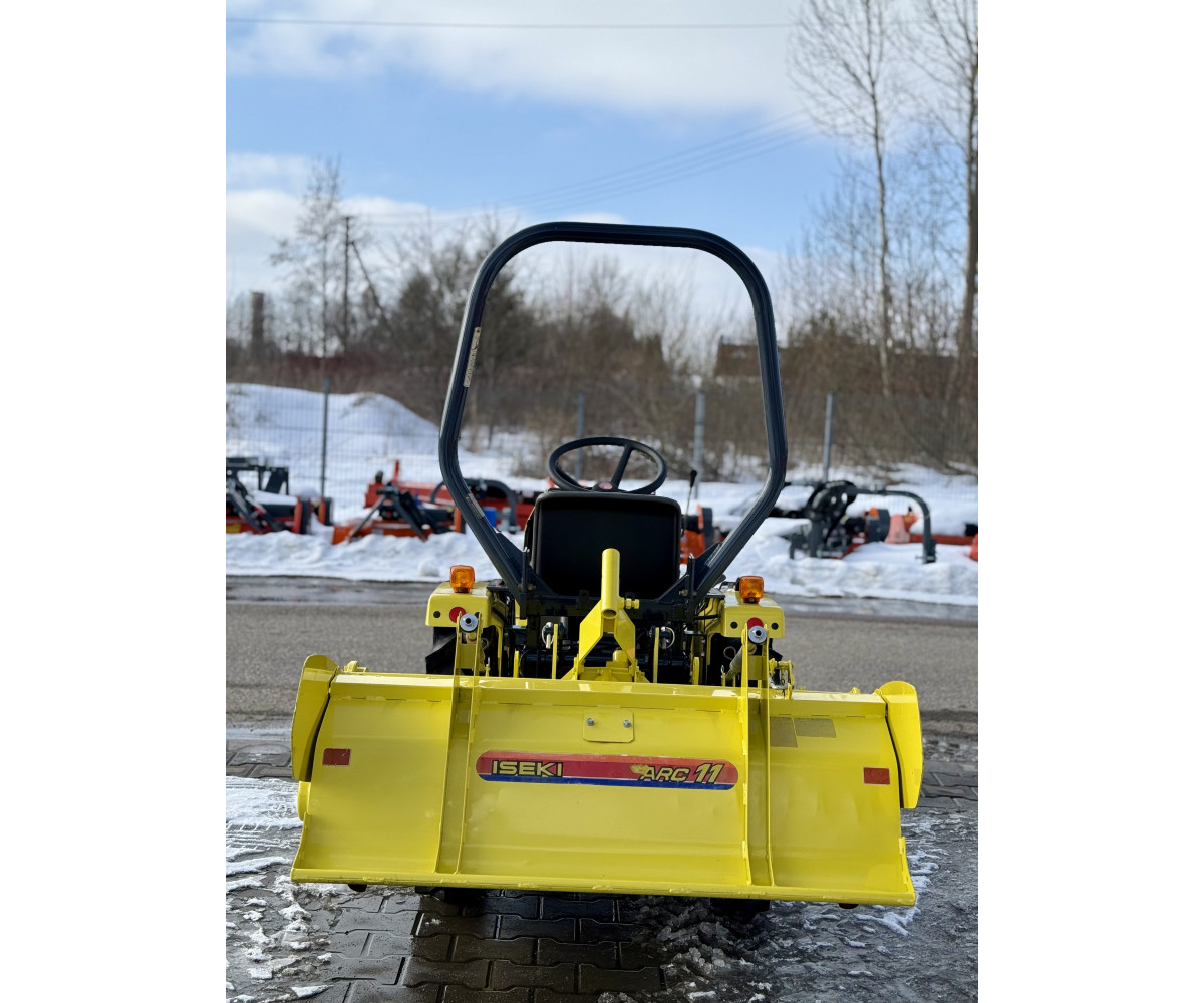 Iseki TC-13 su žemės dirbimo freza