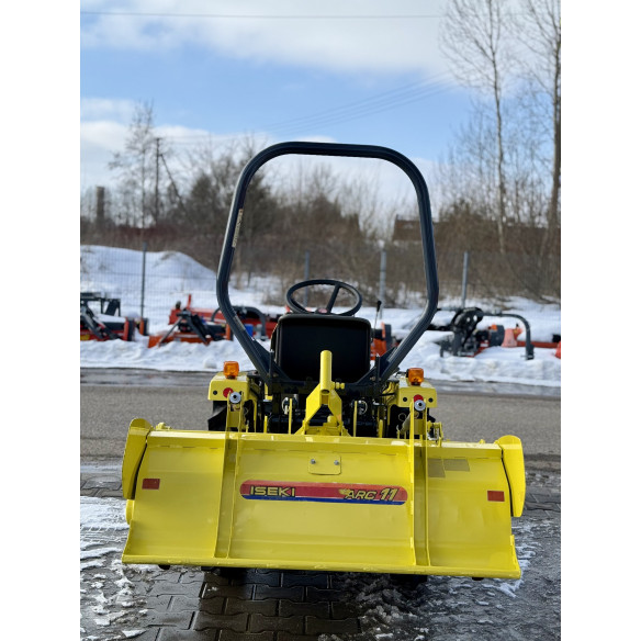 Iseki TC-13 su žemės dirbimo freza