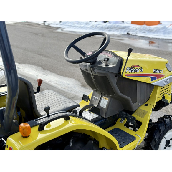 Iseki TC-13 su žemės dirbimo freza