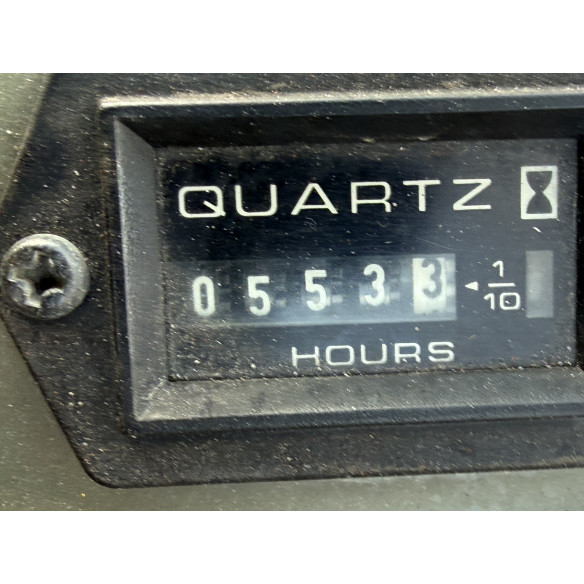 Iseki TC-13 su žemės dirbimo freza