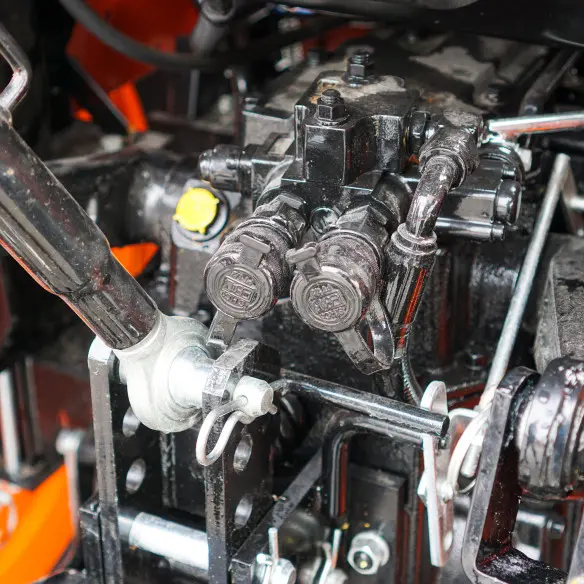 HINOMOTO HM475 su frontaliniu krautuvu