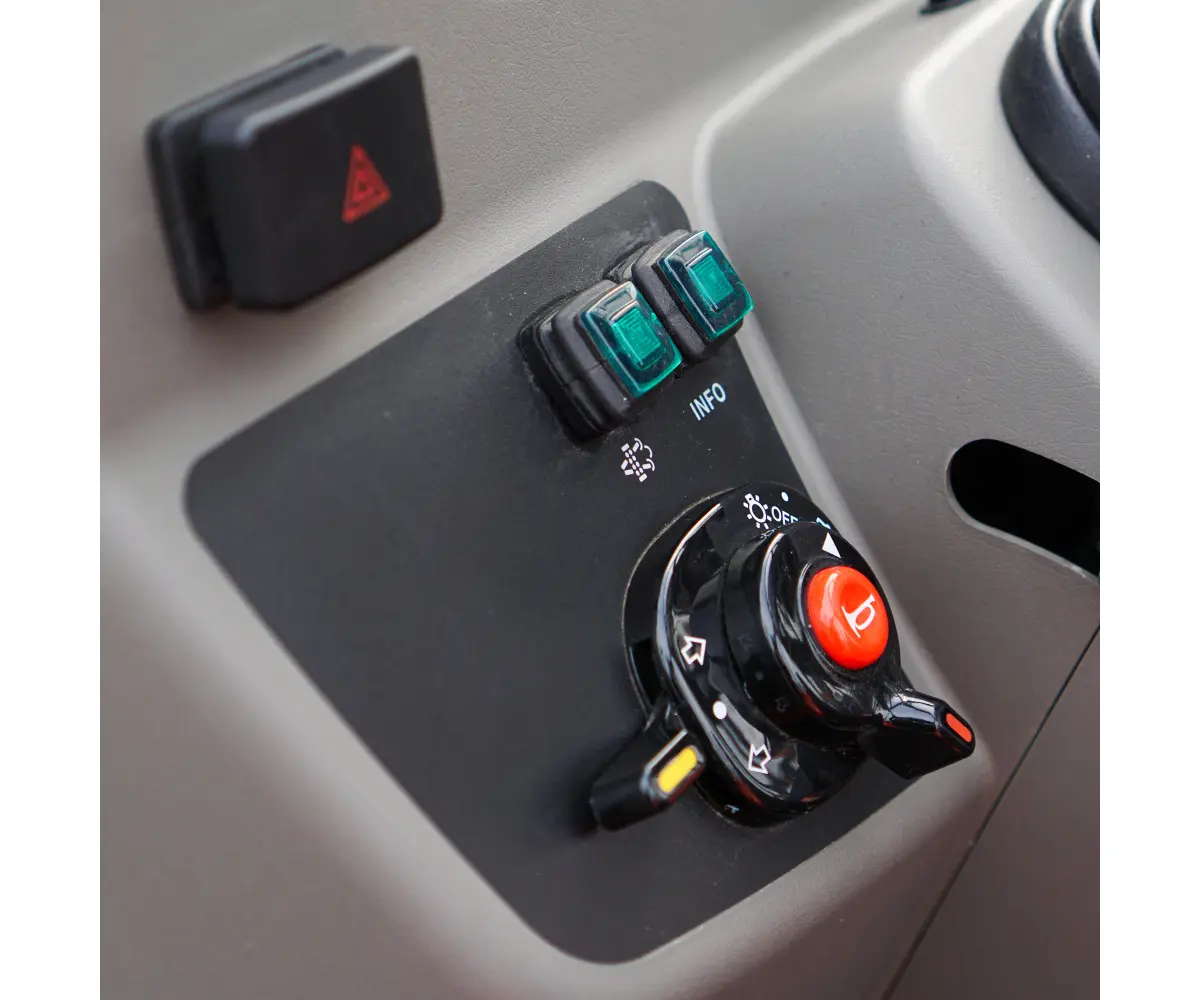 HINOMOTO HM475 su frontaliniu krautuvu