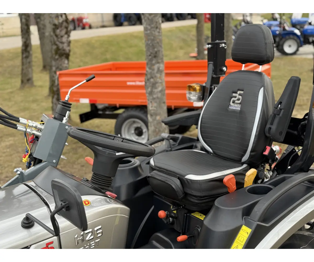 Solis 26HST su frontaliniu krautuvu