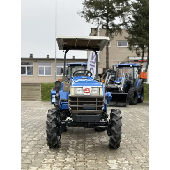 Iseki TF-223 su žemės dirbimo freza