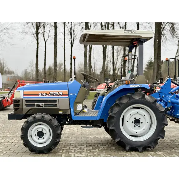 Iseki TF-223 su žemės dirbimo freza