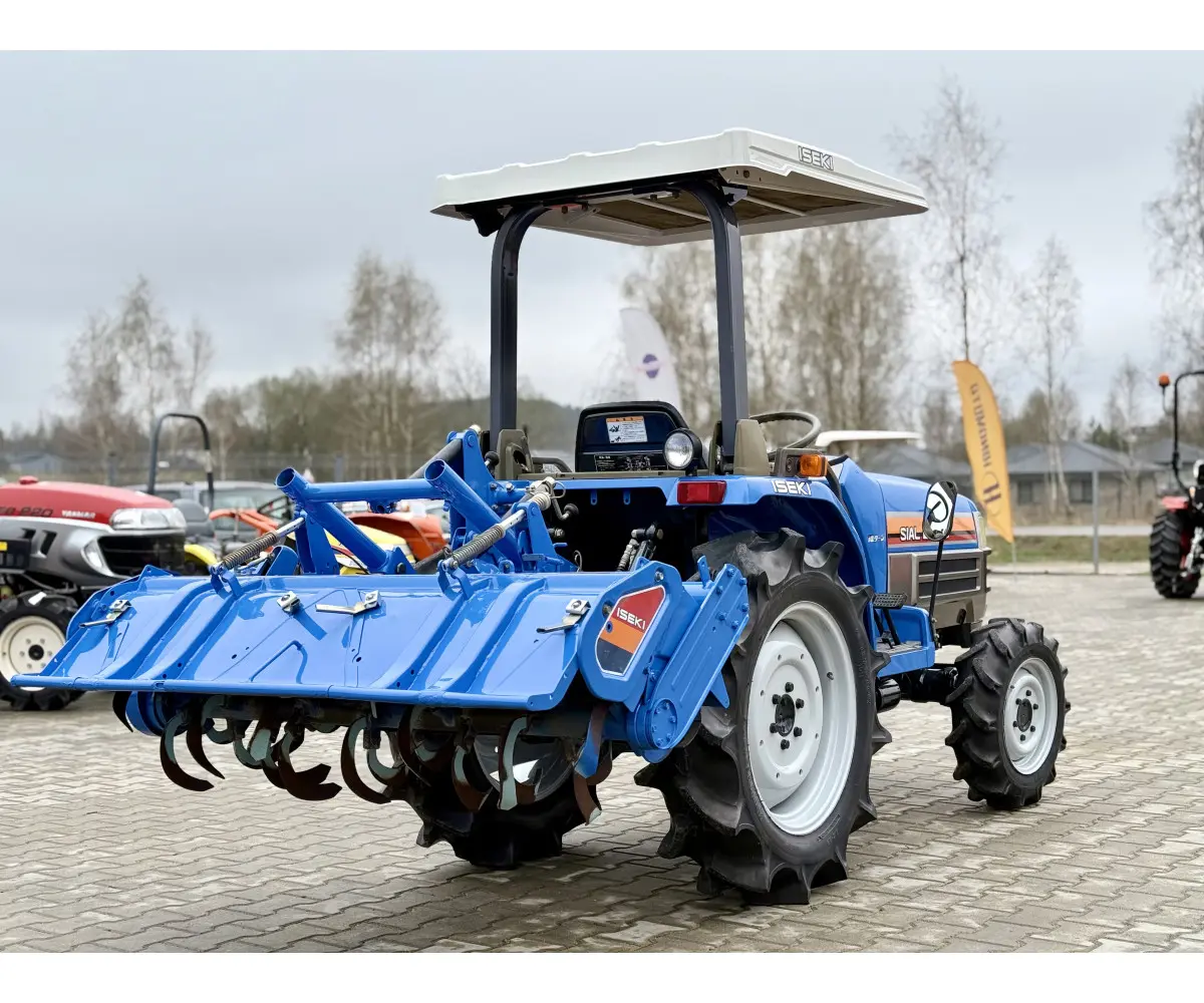 Iseki TF-223 su žemės dirbimo freza