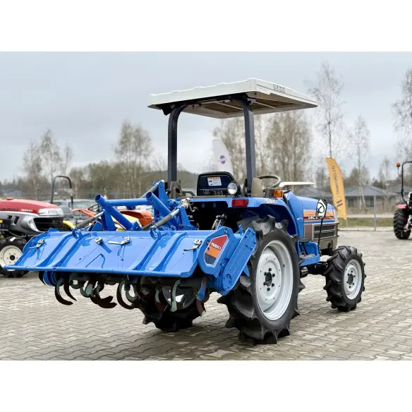 Iseki TF-223 su žemės dirbimo freza