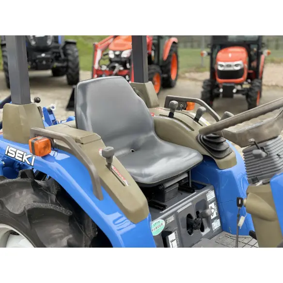 Iseki TF-223 su žemės dirbimo freza