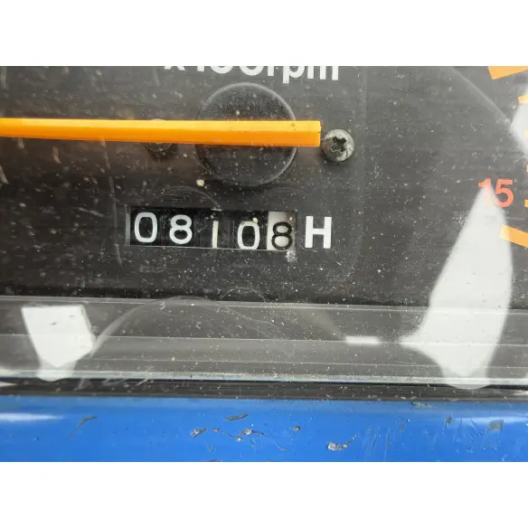 Iseki TF-223 su žemės dirbimo freza