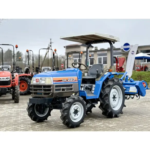 Iseki TF-223 su žemės dirbimo freza