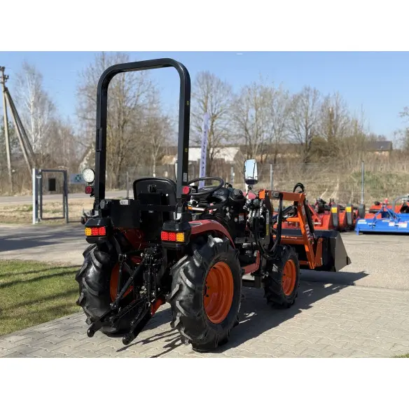 Hinomoto HM3025 su frontaliniu krautuvu