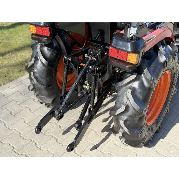 Hinomoto HM3025 su frontaliniu krautuvu