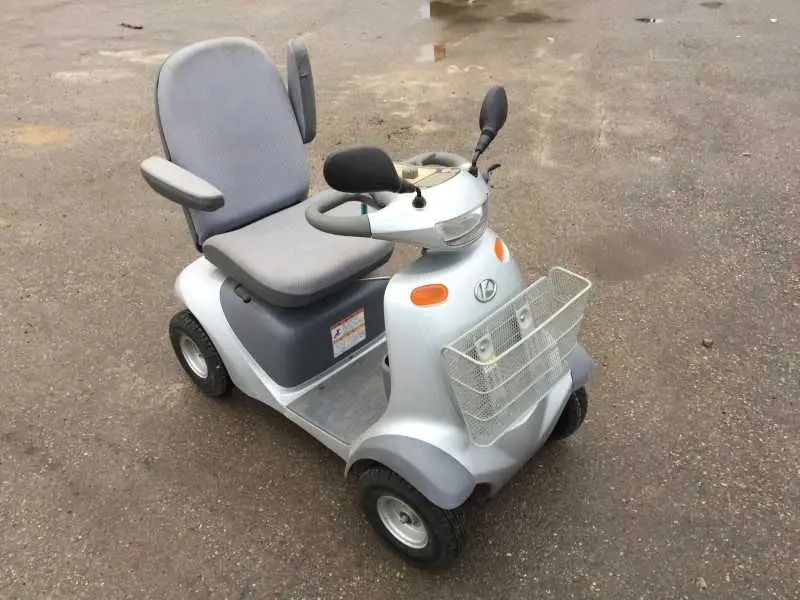 KUBOTA EW-40 elektramobilis