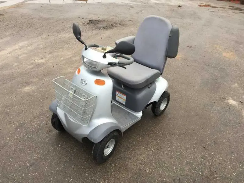 KUBOTA EW-40 elektramobilis