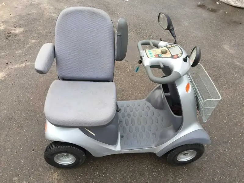 KUBOTA EW-40 elektramobilis