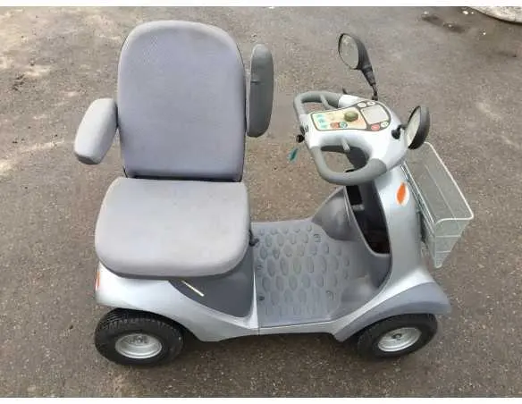 KUBOTA EW-40 elektramobilis