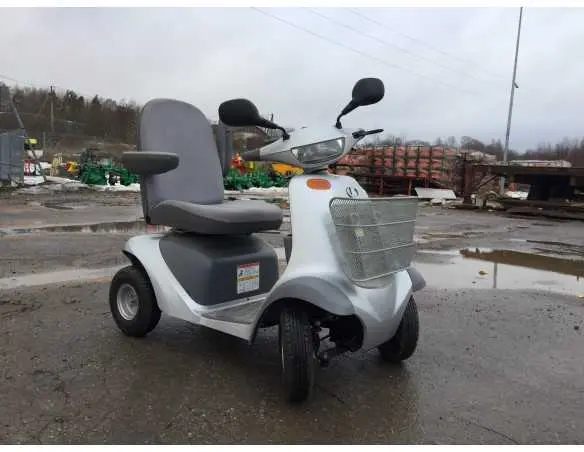 KUBOTA EW-40 elektramobilis